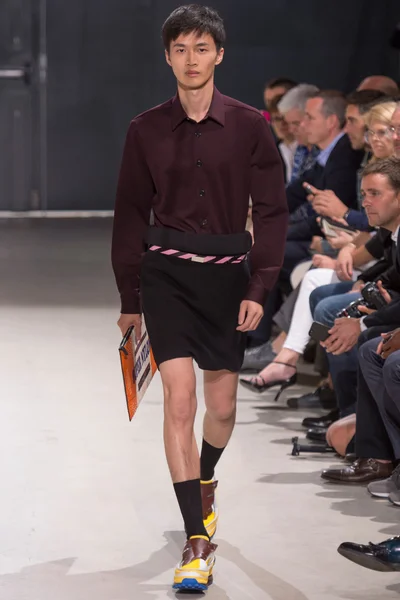 Look 28